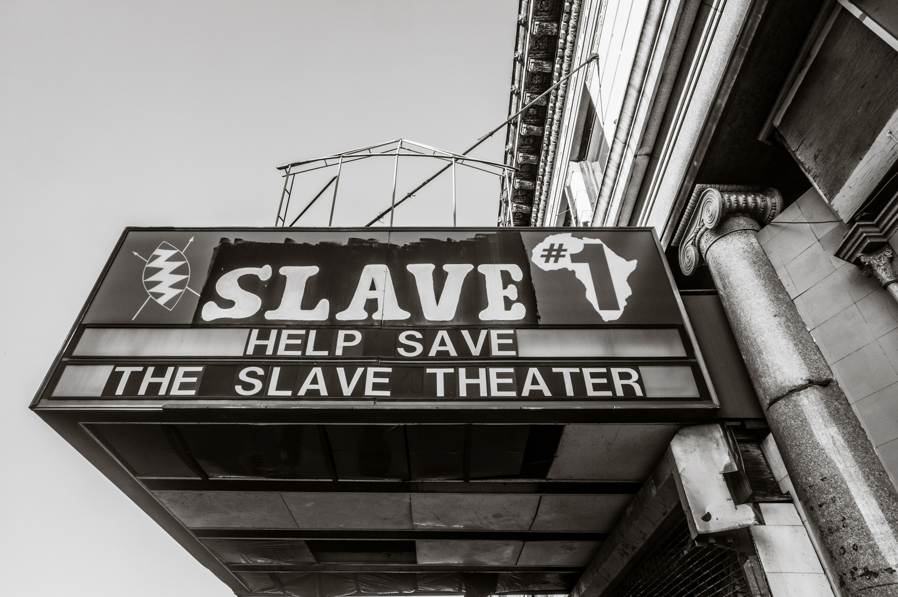 fulton street, no. 515 : (re)collecting brooklyn : paula berg photography