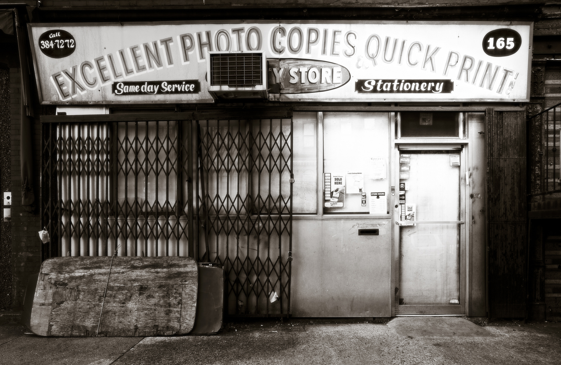 hooper street, no. 165 : (re)collecting brooklyn : paula berg photography