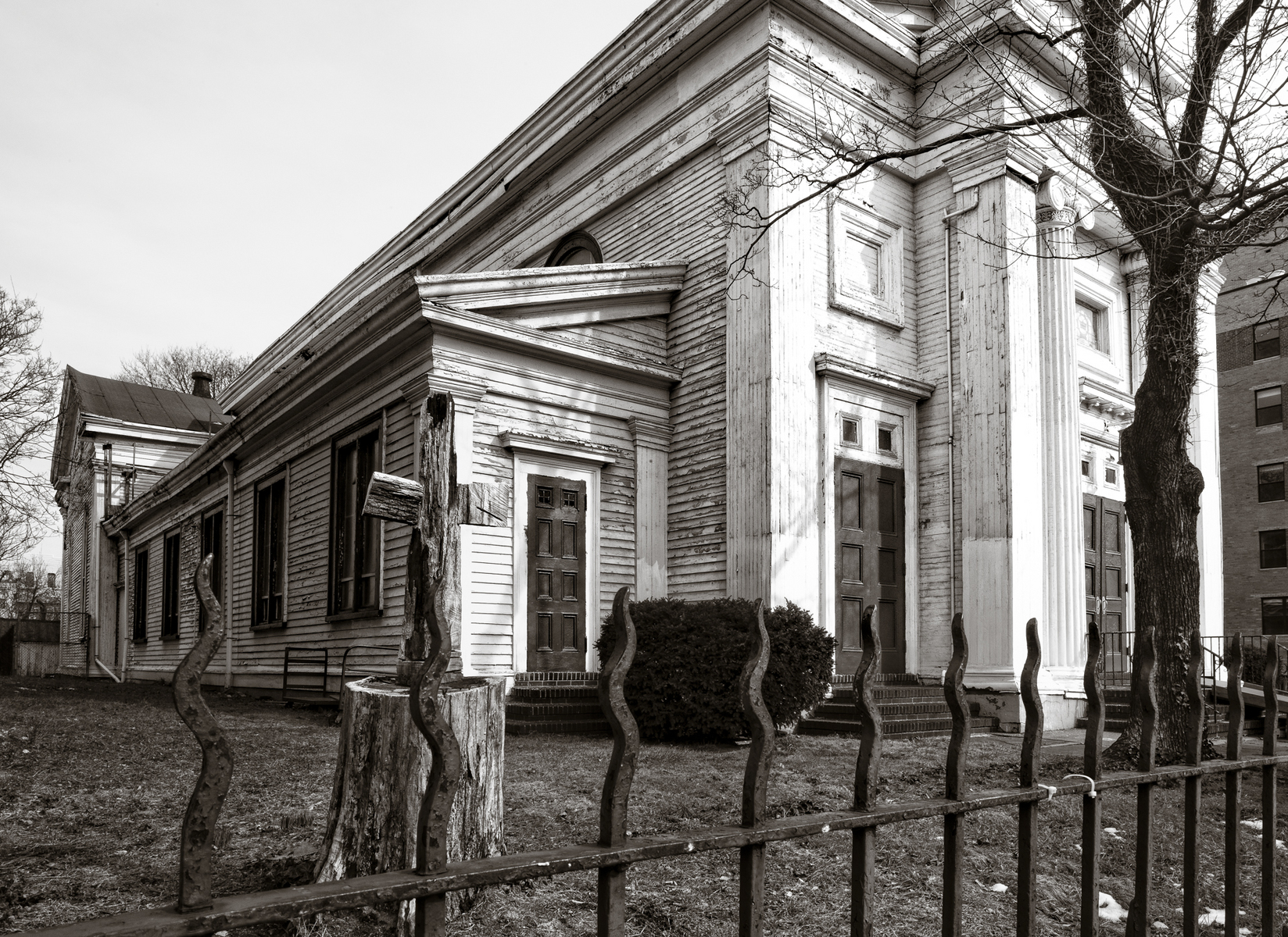 bushwick avenue, no. 855 : (re)collecting brooklyn : paula berg photography