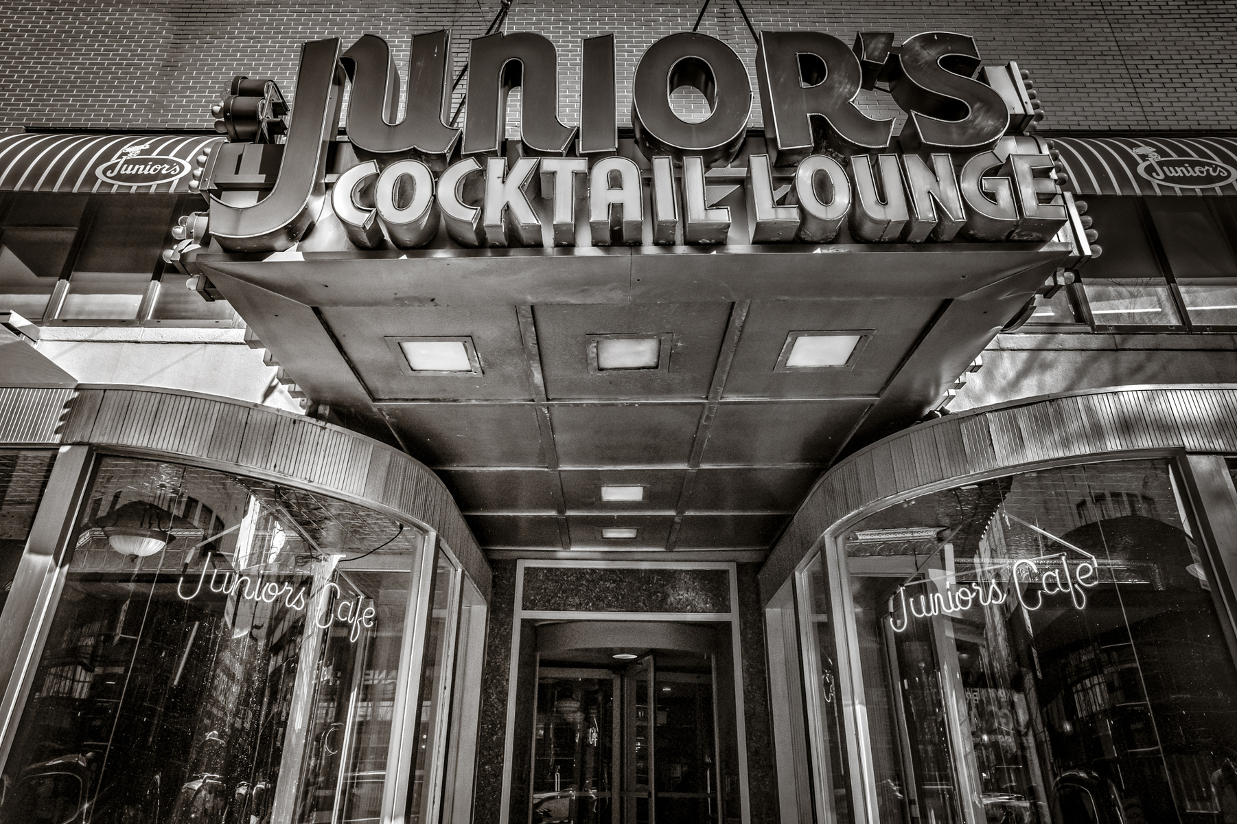 flatbush avenue, no. 368 : (re)collecting brooklyn : paula berg photography