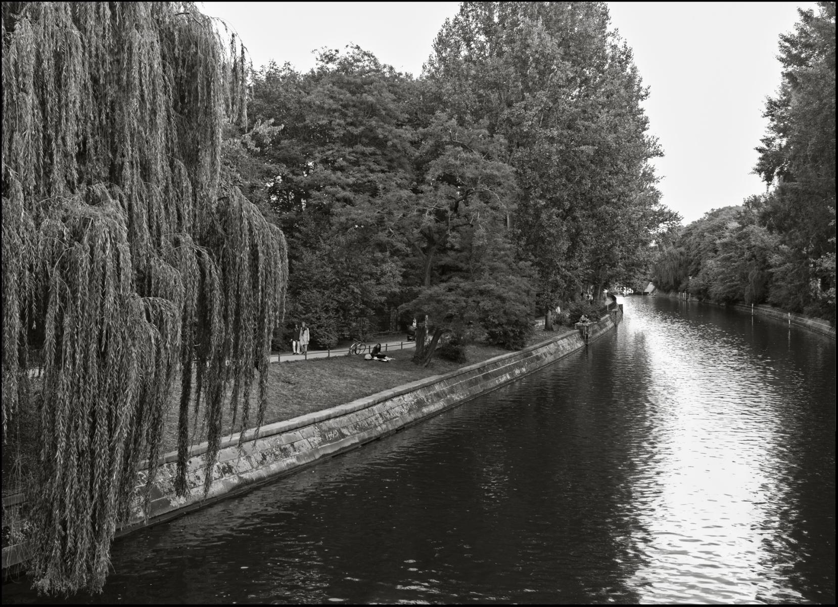 landwehrkanal, 2016 : berlin  : paula berg photography