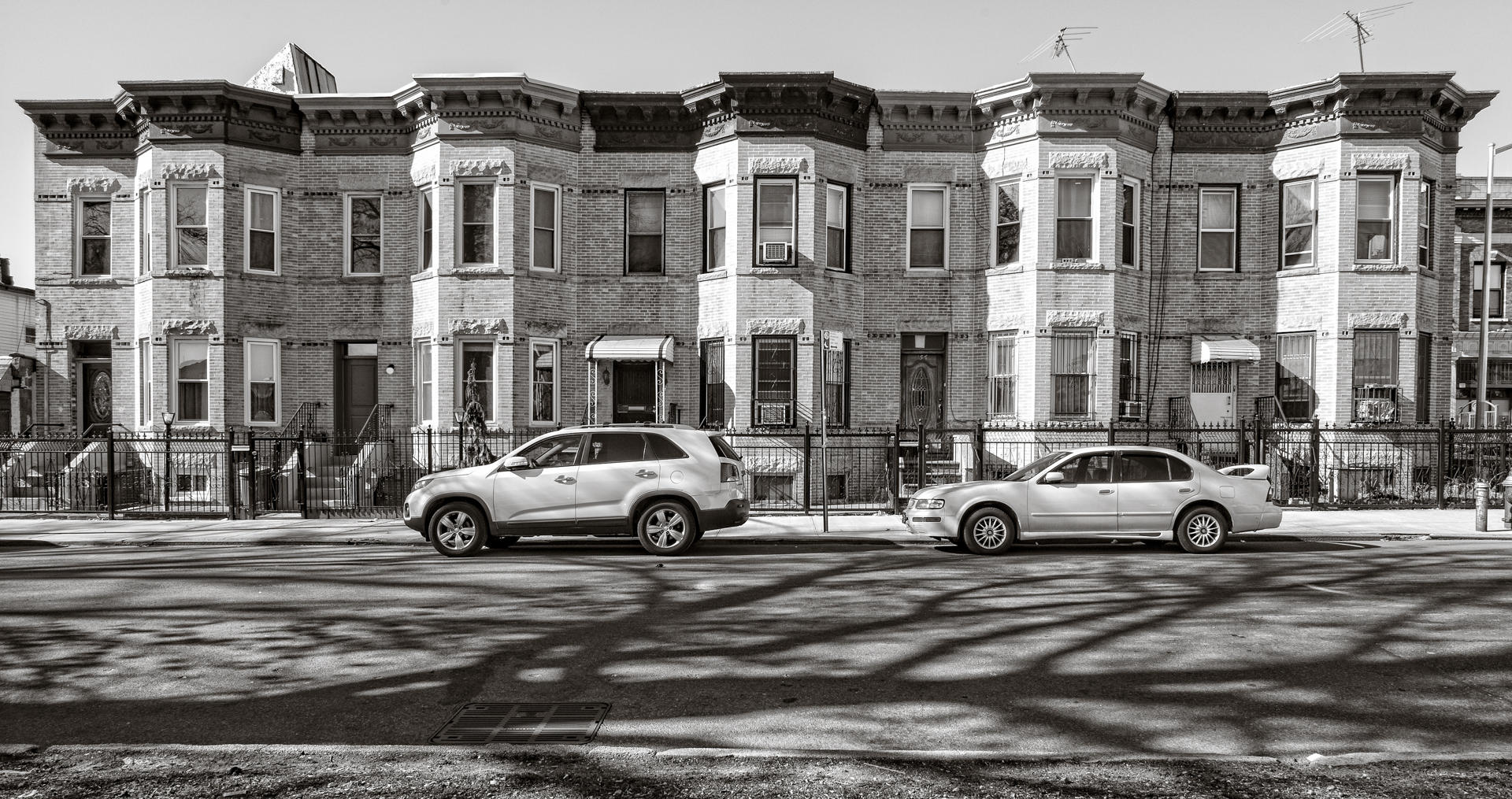 east 22nd street, nos. 150, 152, 154, 156, 158 : (re)collecting brooklyn : paula berg photography