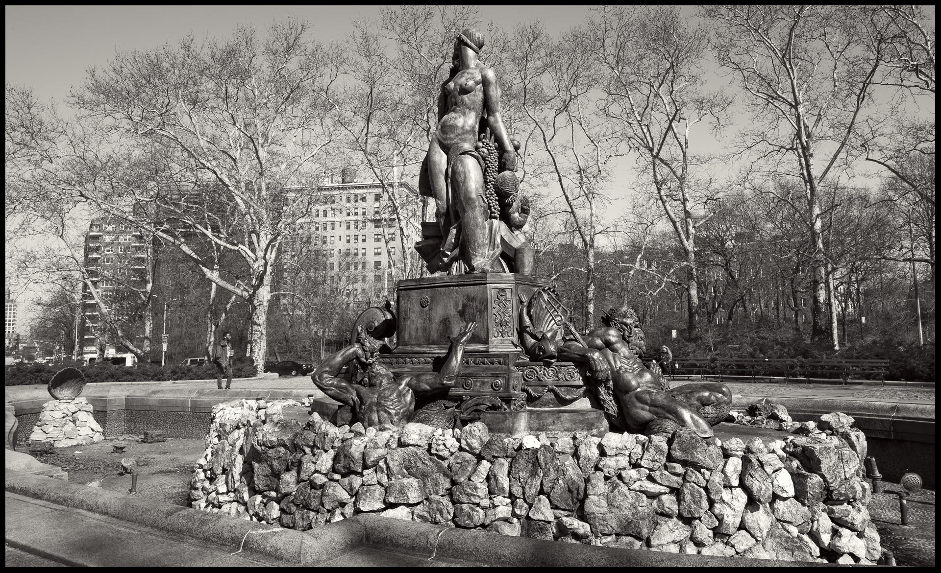 grand army plaza : (re)collecting brooklyn : paula berg photography