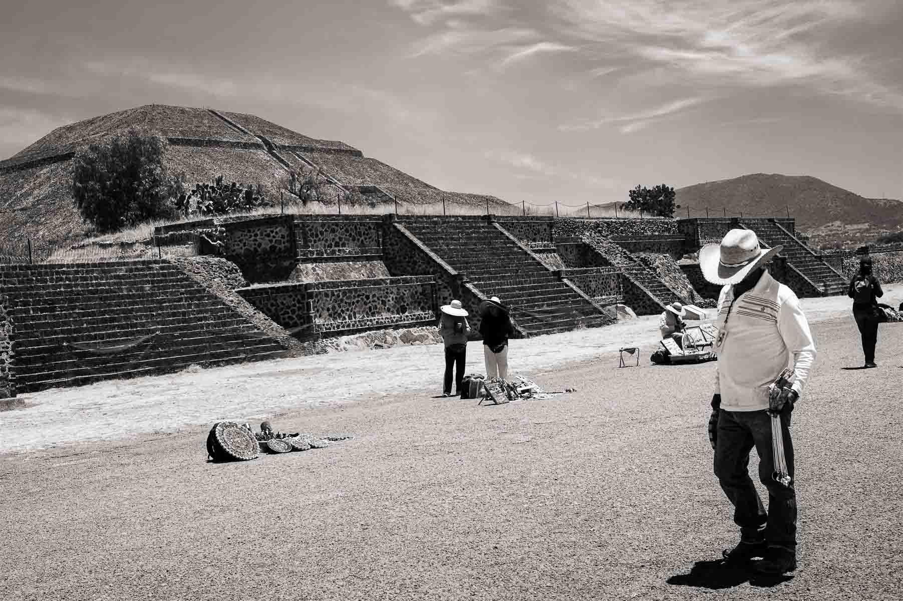teotihuacan, mexico : travel : paula berg photography
